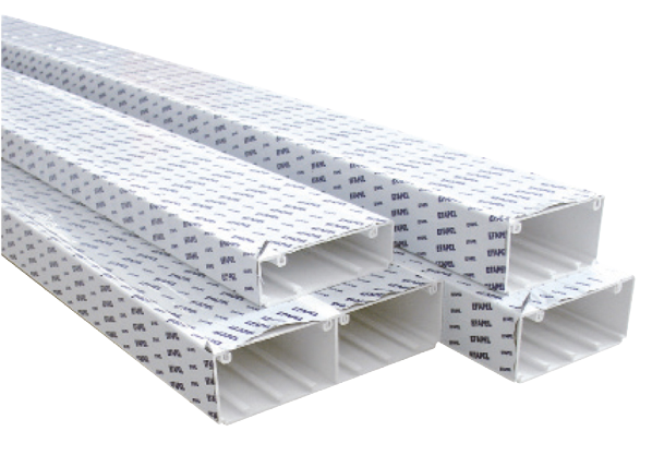 EFAPEL GOULOTTE 110X50 - BLANC - - SANS HALOGENE / 2M