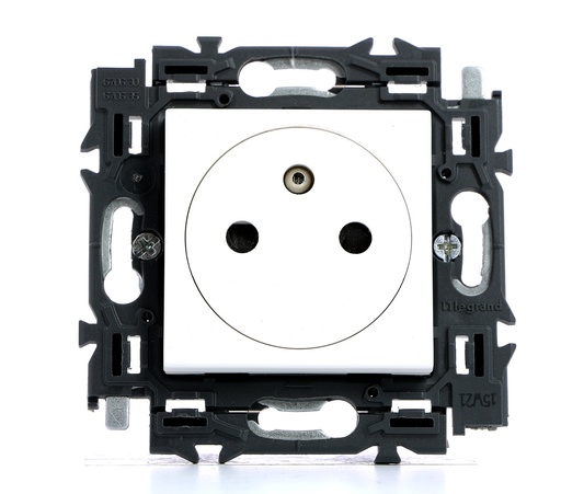 [LEG741530] LEGRAND 2P+T 16A AFFL-STOPKLEPVAL. COMPLETE APP - - WIT MET KLAUW